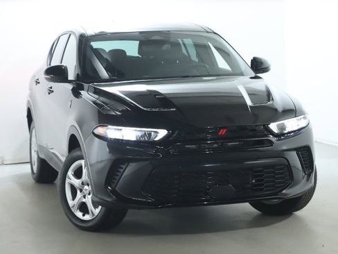 Used 2024 Dodge Hornet GT image 2