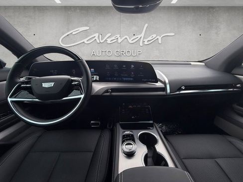 Certified 2026 Cadillac Vistiq Sport AWD/4WD image 17