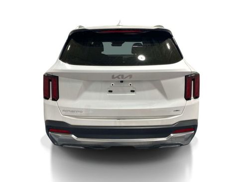 Used 2025 Kia Sorento EX FWD image 3