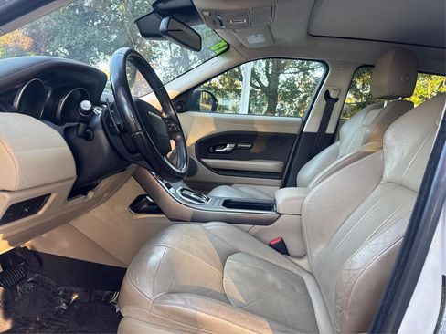 Used 2018 Land Rover Range Rover Evoque SE Premium AWD/4WD image 9