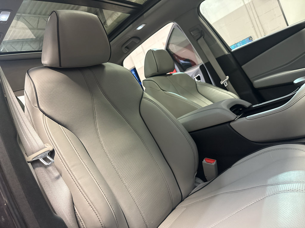 Used 2019 Acura RDX w/ Advance Package AWD/4WD image 24