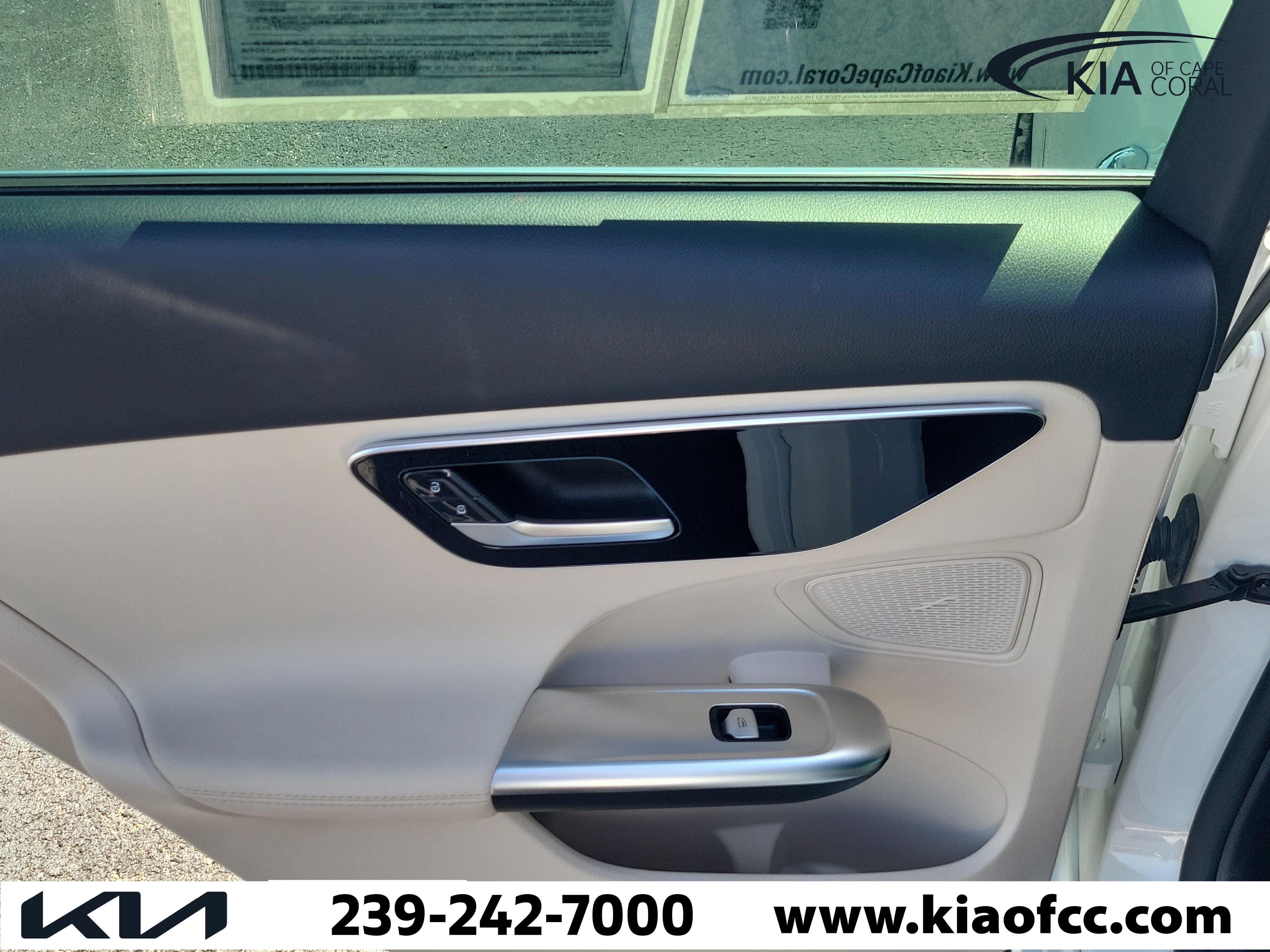 Used 2024 Mercedes-Benz C 300 Sedan image 15