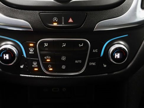 Used 2022 Chevrolet Equinox LT w/ Driver Convenience Package image 31