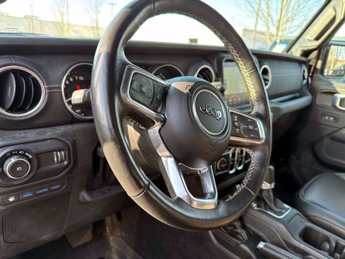 Used 2023 Jeep Wrangler Unlimited Sahara w/ Cold Weather Group image 9