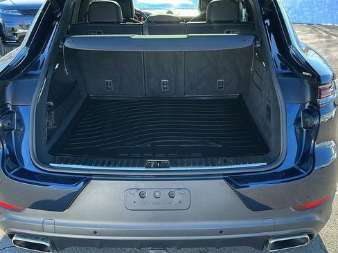 Used 2024 Porsche Cayenne Base image 26