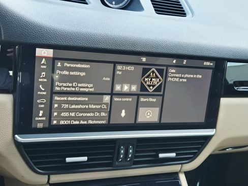Used 2019 Porsche Cayenne AWD/4WD image 25