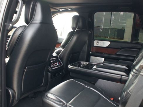 Used 2020 Lincoln Navigator Reserve w/ Equipment Group 208A Reserve image 12