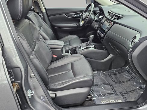 Used 2017 Nissan Rogue SL w/ SL Premium Package image 24