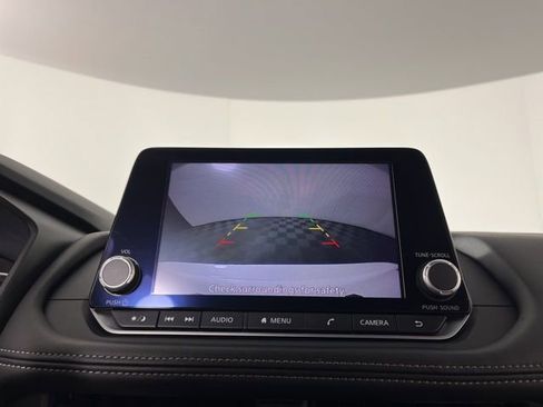 Used 2024 Nissan Rogue SV image 26