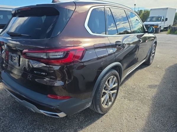 Used 2019 BMW X5 xDrive40i w/ Premium Package 2 AWD/4WD image 3