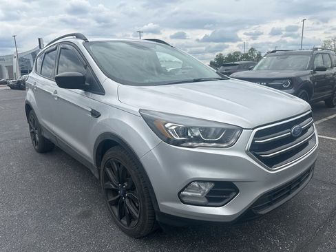 Used 2019 Ford Escape SE AWD/4WD image 2