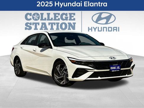 Used 2025 Hyundai Elantra Sport w/ Cargo Package FWD image 3