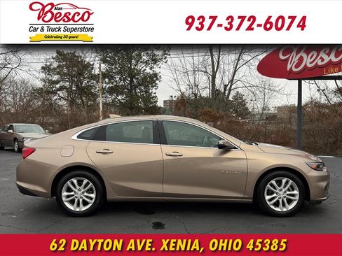 Used 2018 Chevrolet Malibu LT image 3