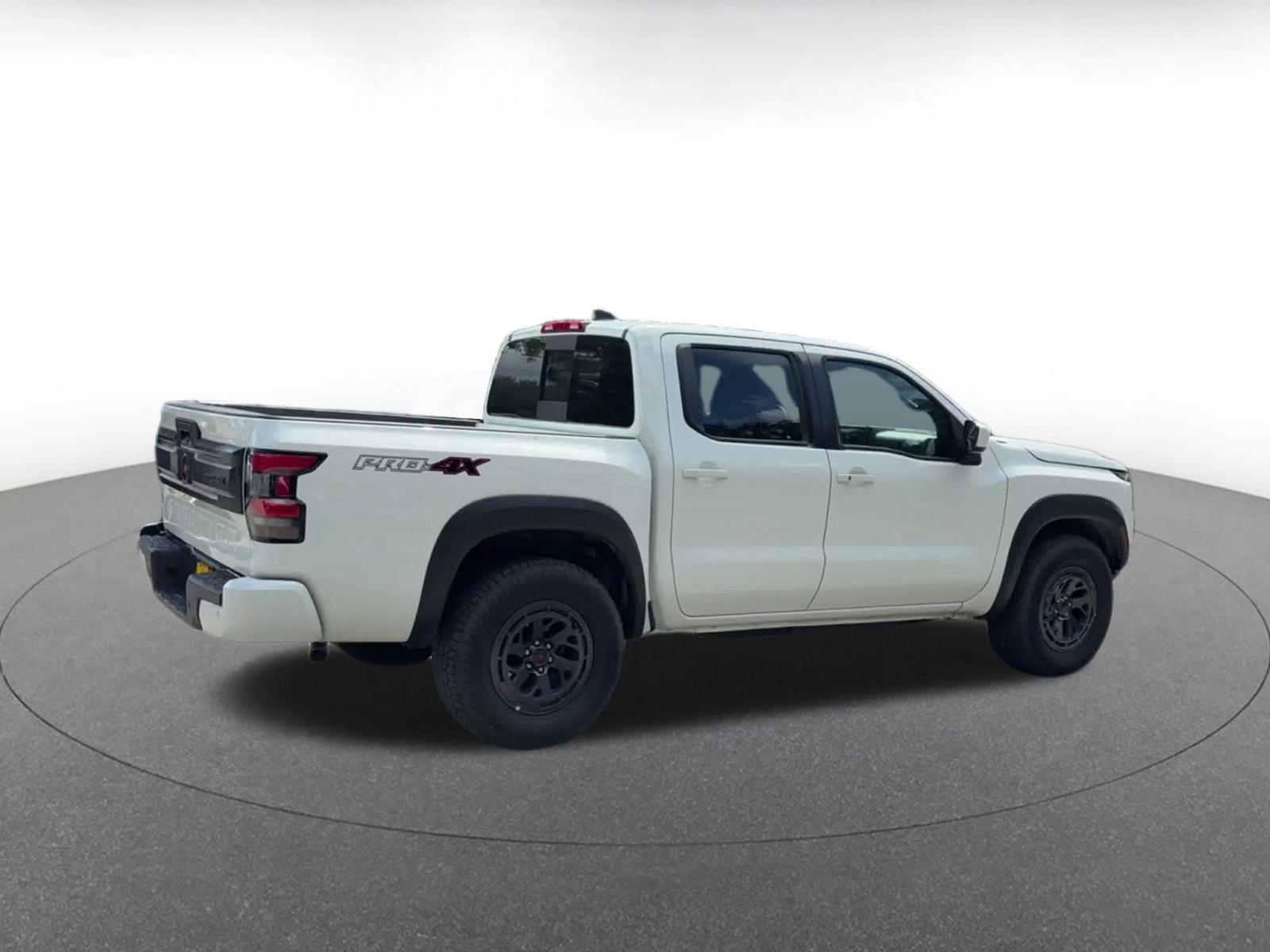 Used 2026 Nissan Frontier PRO-4X AWD/4WD image 14