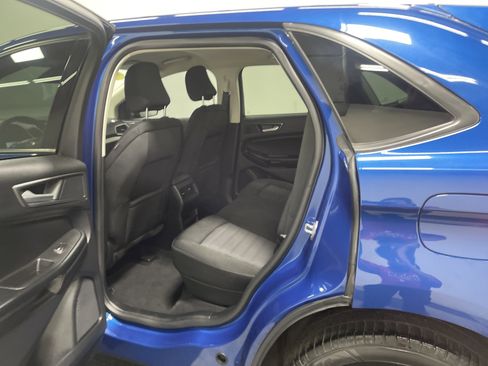 Used 2022 Ford Edge SE image 13