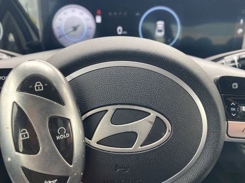 Used 2024 Hyundai Elantra SEL image 37