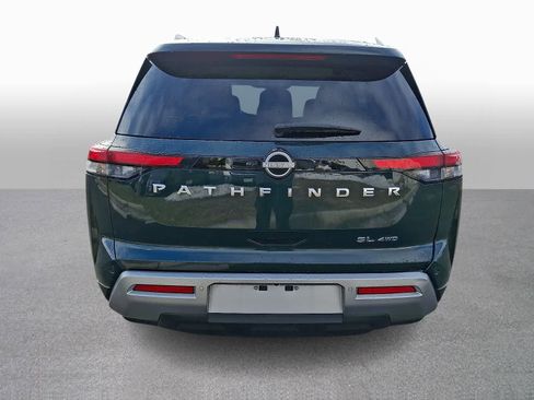 Used 2025 Nissan Pathfinder SL AWD/4WD image 5