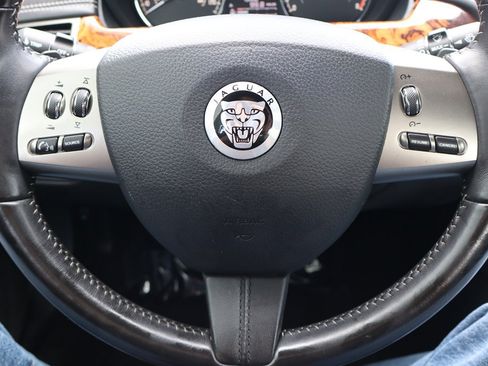 Used 2010 Jaguar XK Coupe RWD image 22