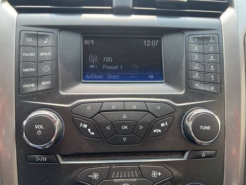 Used 2017 Ford Fusion SE w/ Equipment Group 601A FWD image 21