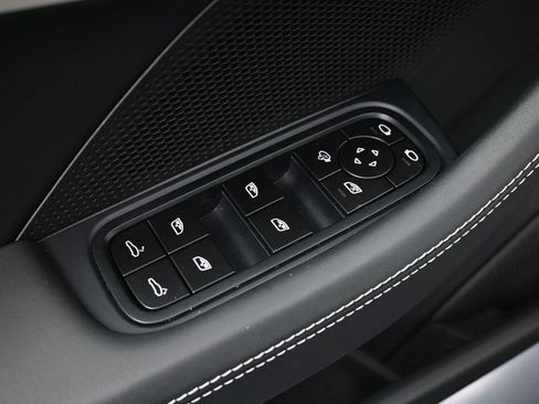 Used 2026 Porsche Panamera image 18