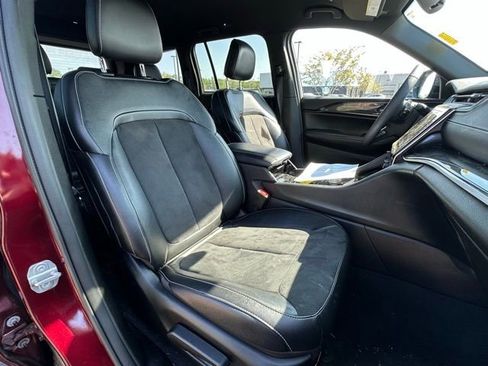 Used 2023 Jeep Grand Cherokee Altitude image 31