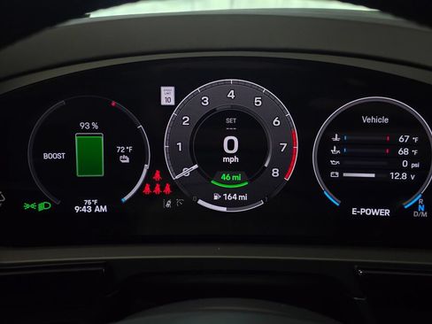 Certified 2025 Porsche Cayenne E-Hybrid Coupe AWD/4WD image 43