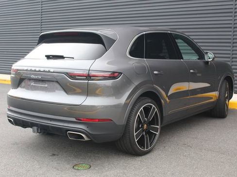 Certified 2023 Porsche Cayenne image 8