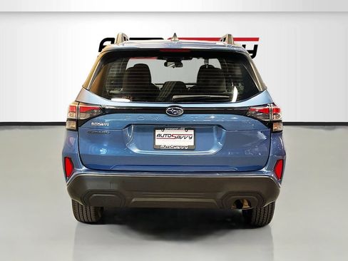 Used 2025 Subaru Forester AWD/4WD image 6