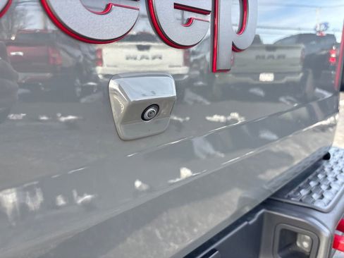 Certified 2023 Jeep Gladiator Rubicon w/ LED Lighting Group image 37