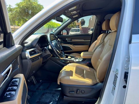Used 2020 Kia Telluride SX w/ Towing Package FWD image 6