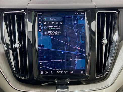 Used 2023 Volvo XC60 T8 Plus image 13