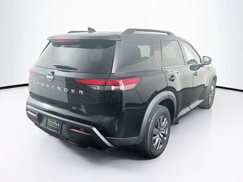 Used 2024 Nissan Pathfinder SV AWD/4WD image 9