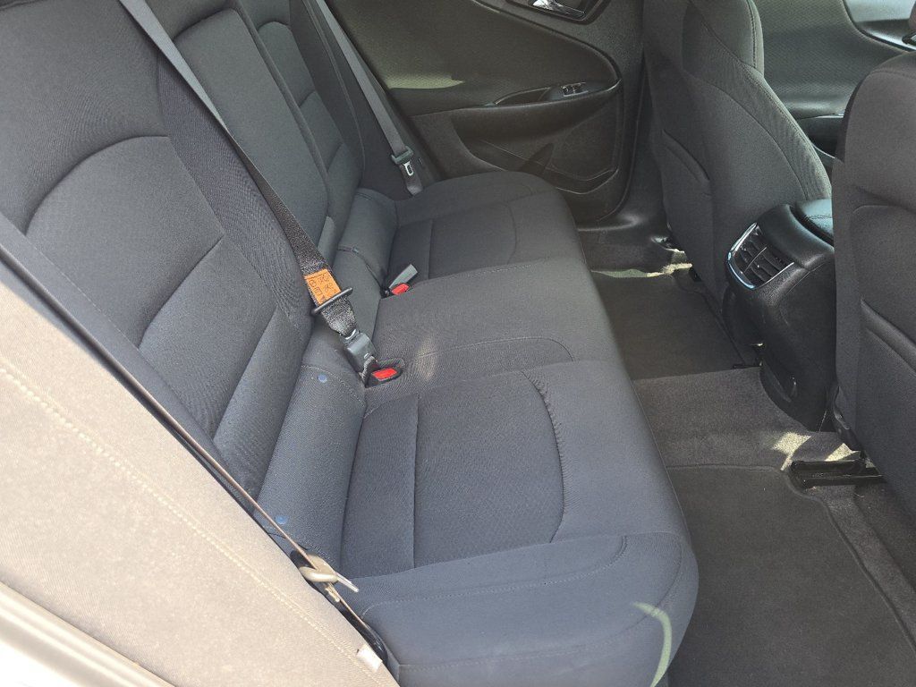 Used 2022 Chevrolet Malibu LT FWD image 21