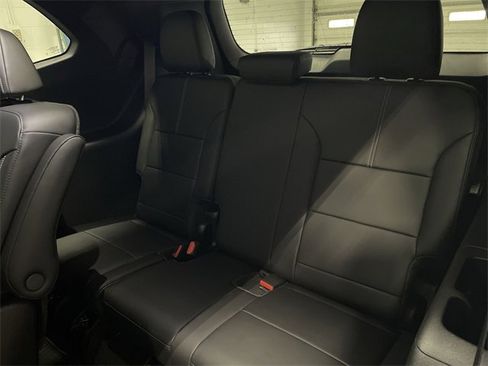 New 2026 GMC Acadia Elevation image 17