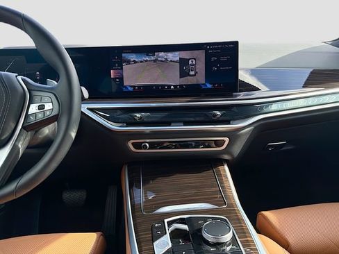 Used 2025 BMW X5 xDrive40i w/ Climate Comfort Package image 19