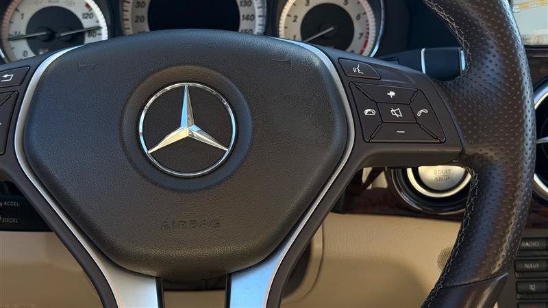 Used 2015 Mercedes-Benz GLK 350 4MATIC image 28