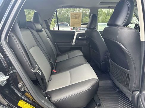 Used 2020 Toyota 4Runner SR5 Premium w/ Moonroof Package RWD image 18