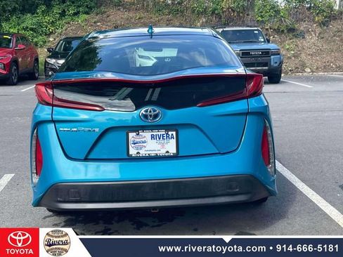 Used 2017 Toyota Prius Prime Premium FWD image 7