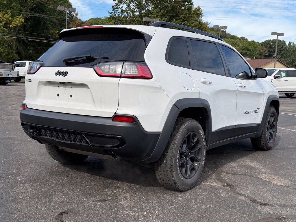 Used 2022 Jeep Cherokee Latitude w/ Sun & Sound Group AWD/4WD image 6