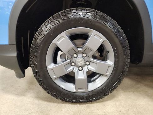 Used 2025 Honda Ridgeline TrailSport image 11