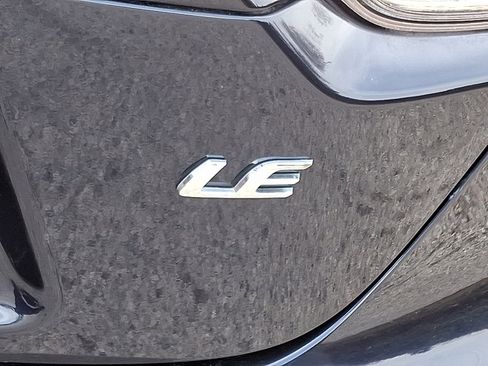 Used 2022 Toyota Corolla LE image 30