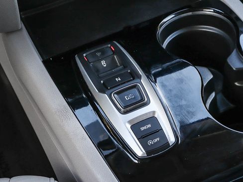 Used 2017 Honda Pilot Touring image 20