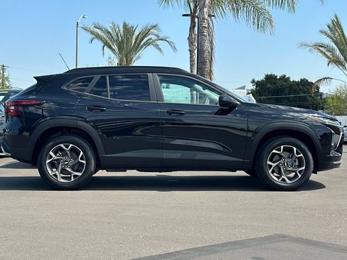 New 2026 Chevrolet Trax LT FWD image 3