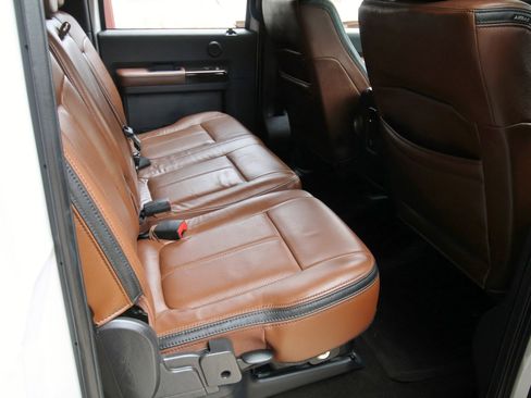 Used 2016 Ford F250 Platinum w/ FX4 Off-Road Package image 45