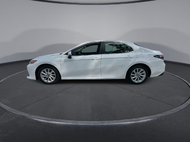 Used 2024 Toyota Camry LE FWD image 5