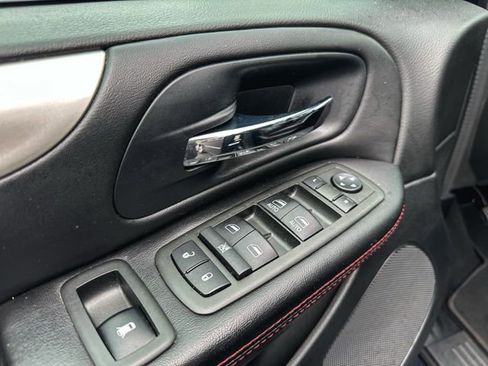 Used 2014 Dodge Grand Caravan R/T w/ Driver Convenience Group image 14