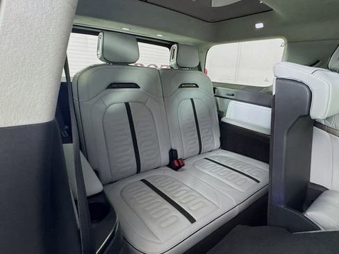 Used 2023 Rivian R1S Launch Edition image 32