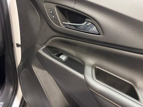 Used 2022 Chevrolet Equinox Premier image 21