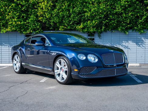 Used 2016 Bentley Continental GT image 11