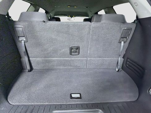 Used 2017 Chevrolet Traverse LT w/ Style and Technology Package FWD image 28